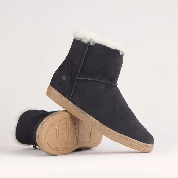 Fur-lined ugg Ankle Boot in Black - 12455